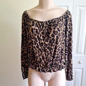3/$20 H&M Leopard Print Button-Up Open Shoulder Blouse Size Large